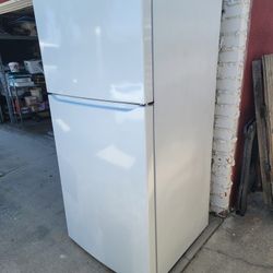 24 CU FT LG Refidgerator