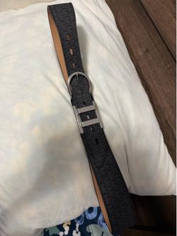 MK boots size 8 with belt