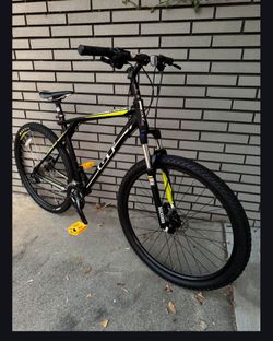 GT  29er Mountain Bike Size xlarge