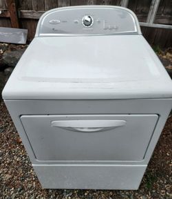 Whirlpool Cabrio AccuDry Electric Dryer – Model WED5500XW0