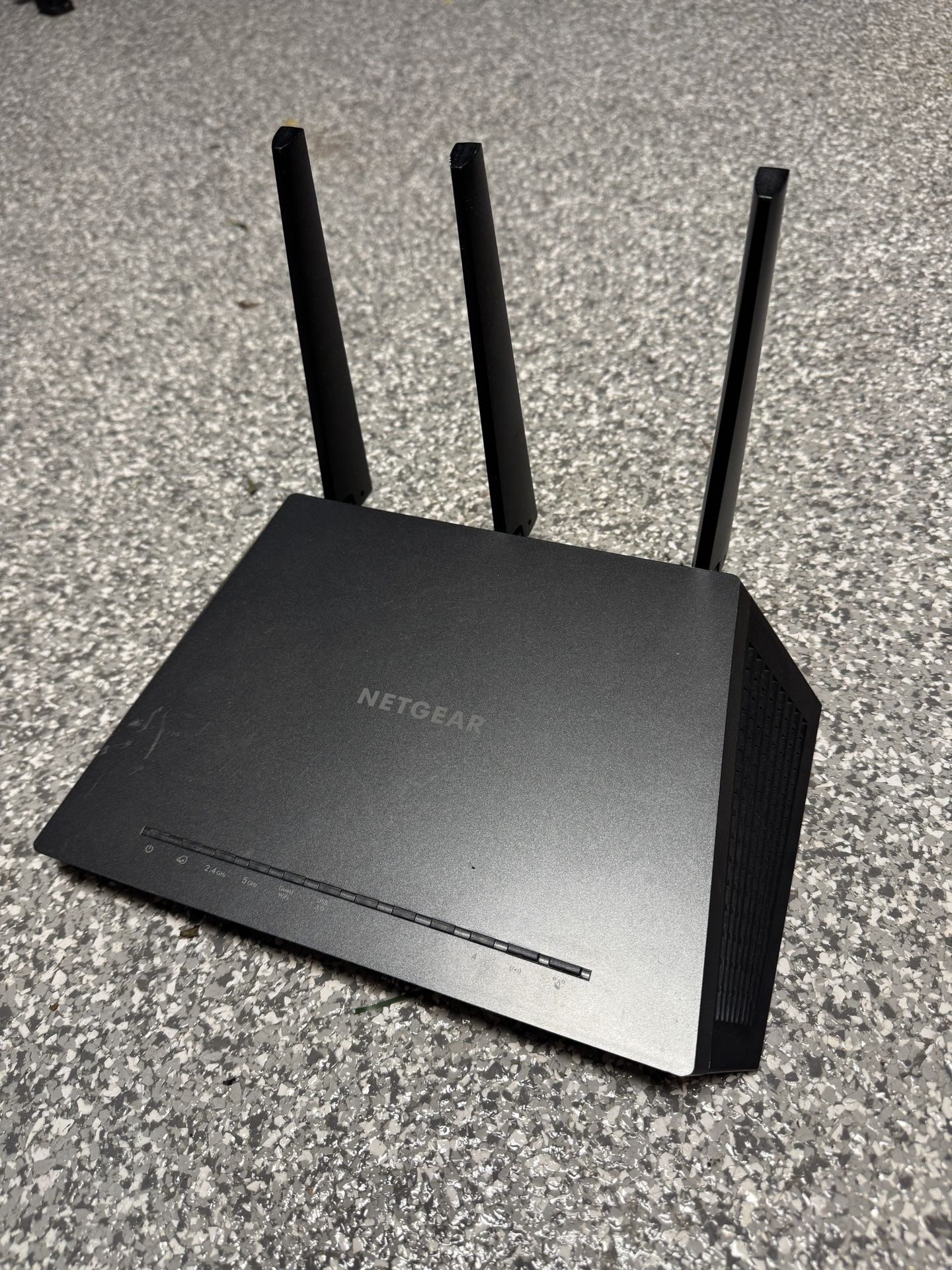 Netgear Nighthawk WiFi Router