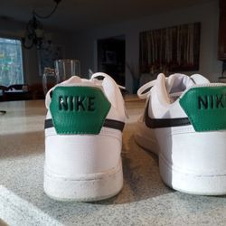 Nike Court Sneakers 