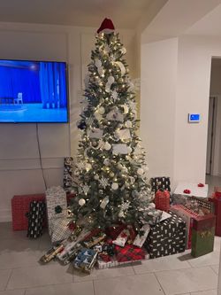9ft Christmas tree