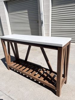 Entryway table