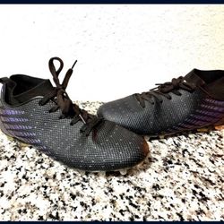 Size 9 Riddell Men's Mid Top Football/Soccer Cleats