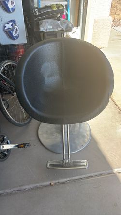 Salon Chair
