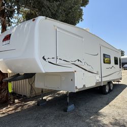 MUST SELL ASAP! 2005 30ft K-Z Fifth Wheel