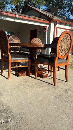 Solid wood 🪵 Dinning table