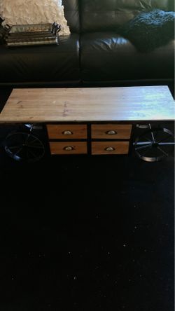 Wagon coffee table