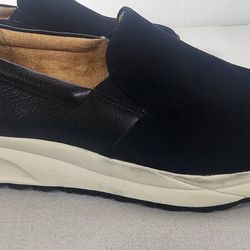 New Naturalizer Slip On Black Casual Shoes - Women’s Size 7.5 