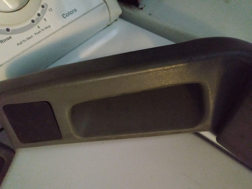 Mustang sedan, notch manual door armrests , very good condition!! Rare to find