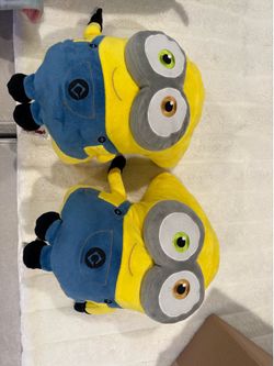Minion pillow pet