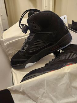 Jordan 5 Halloween
