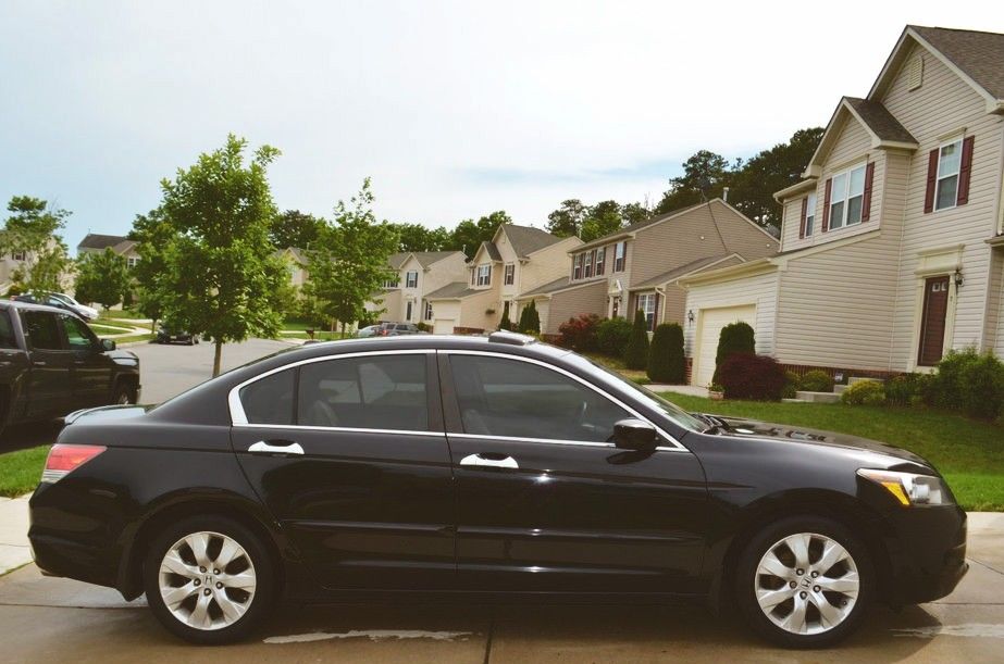 Camera installed with rear view Honda Accord 2008 EX-L mirror/monitor installed