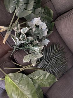Leaves/greenery/party decor/ Dessert Table/ Dinosaur Theme/Hawaiian Theme/palm Leaves/vines
