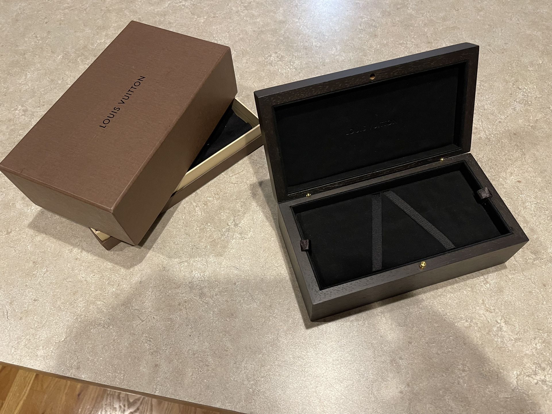 Louis Vuitton Jewelry Box for Sale in Denver, CO - OfferUp