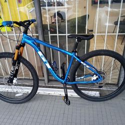 Gt Hyper Mountain Downhill Bike