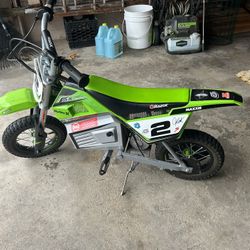 Razor Dirt Rocket SX350 McGrath Electric Powered Dirt Bike Green (4.2) 4.2 stars 