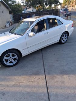 Mercedes-Benz c 240)