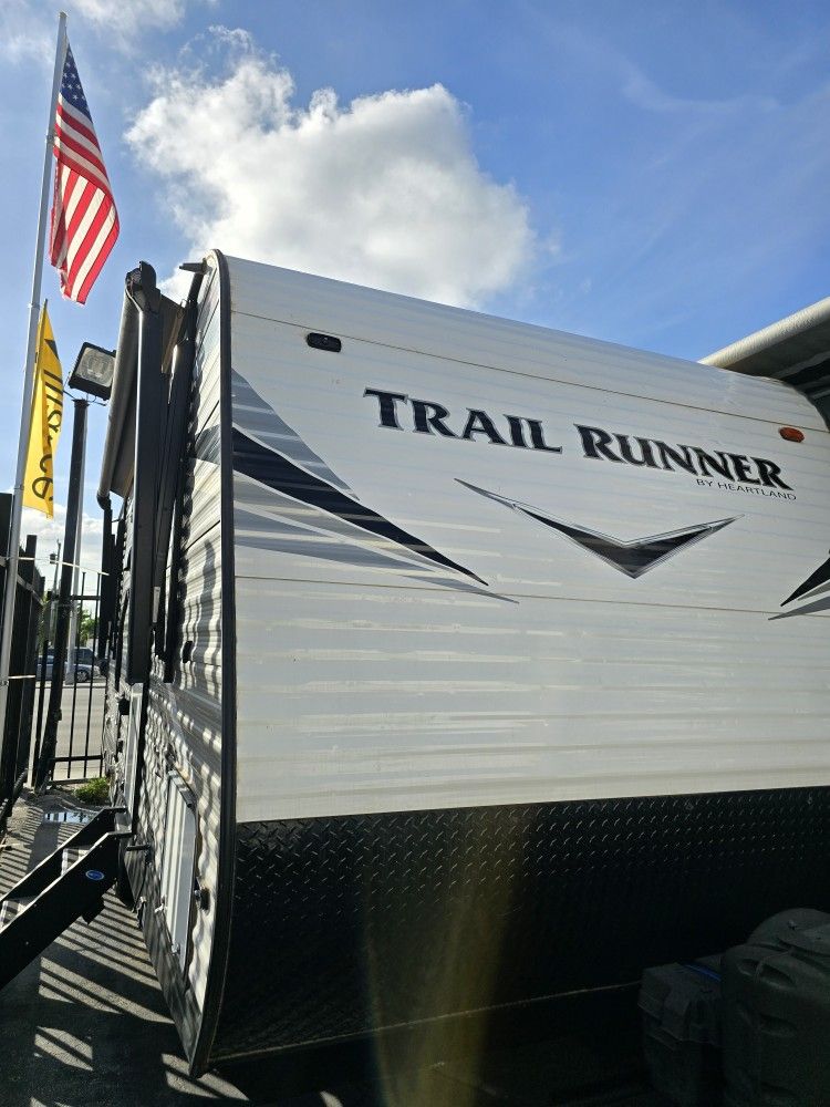 Trailer Runner 21 Ft Rv Travel Trailer 2022