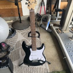Squier Frontman 10g Guitar and Amp