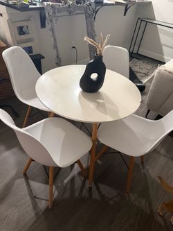 White Modern Circle Table
