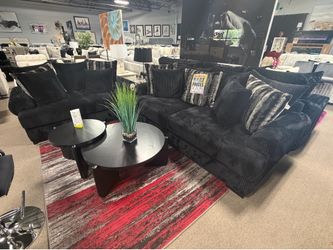Oversized deep seating sofa loveseat! ❤️😘📱