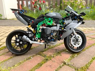Lego Technic Kawasaki Ninja H2R Motorcycle Toy 42170