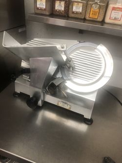 Deli slicer