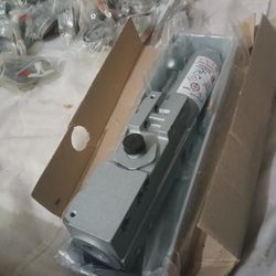 Commercial Door Hardware/Closers