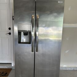 Side By Side Refrigerator $400 OBO