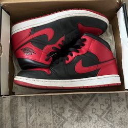 Air Jordan 1 Mid