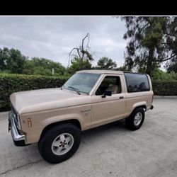1986 Ford Bronco 2