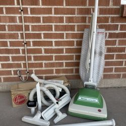 Vintage 1970’s Hoover Convertible  W/ Accessories 