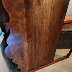 solid wood twin bed.. with side boards and slats