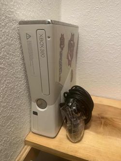XBox 360 Slim with controller