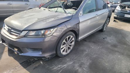 2015 Honda Accord  For Parts Only