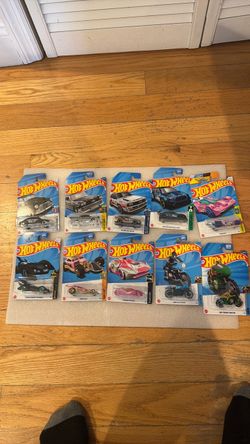 Hot wheels treasure hunt lot of 10