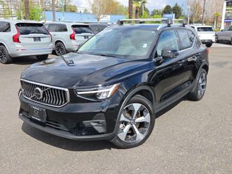 2023 Volvo XC40