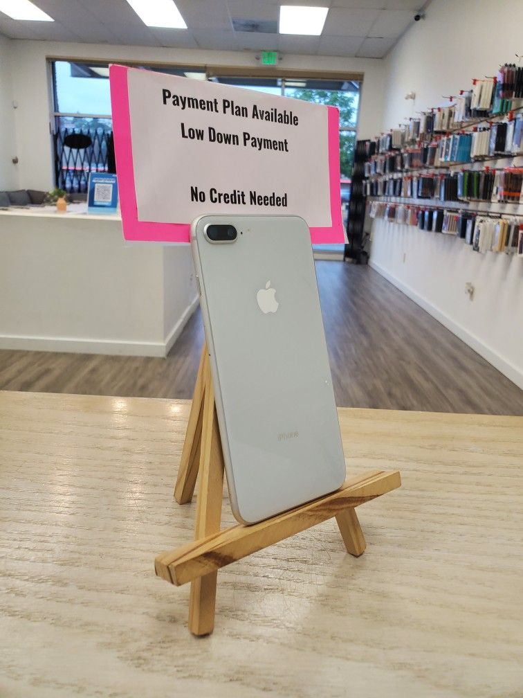 Unlocked iPhone 8 📱 – Compatible with All Carriers! Get Yours Today!