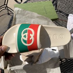 Brand New Gucci Flips 
