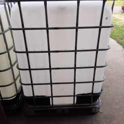 250 Gallon 'Clean' Water Tote