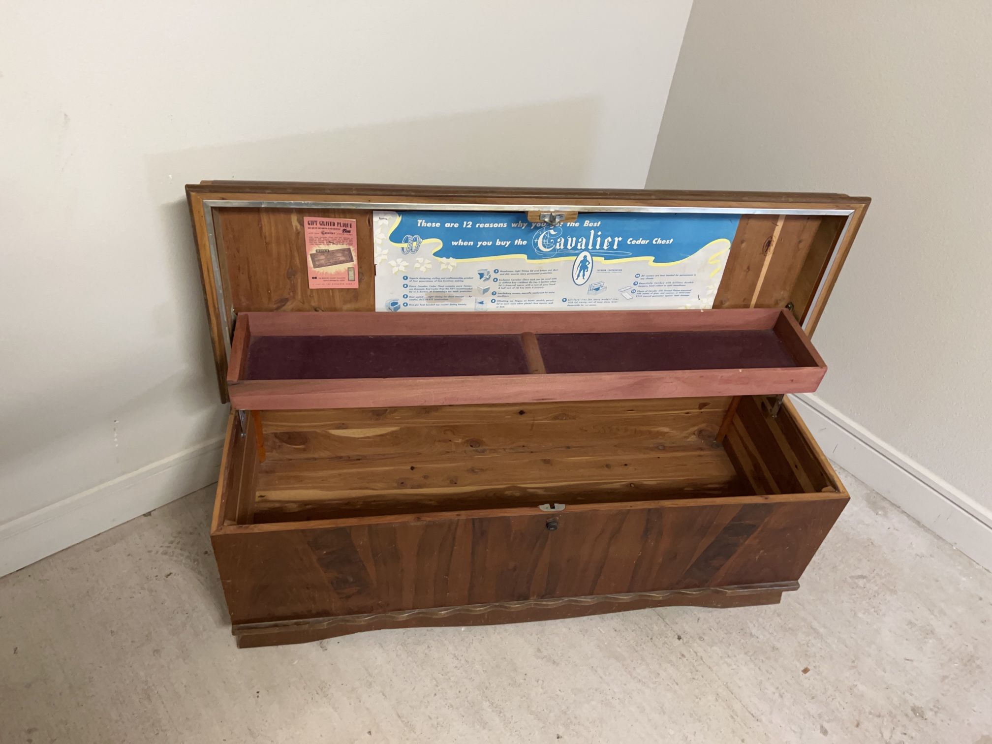 Vintage Cavalier Cedar Hope Chest MCM Removable Shelf Drawer