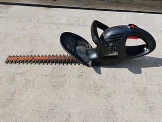 Black & Decker corded 17 inches hedge trimmer