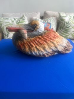 Pelican porcelain bisque 11”