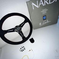 Nardi Steering Wheel w/ Horn button & hardware
