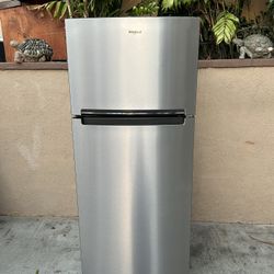 Whirlpool Fridge Silver 18cu Ft 28x29x68👍🛑3 MONTHS WARRANTY 