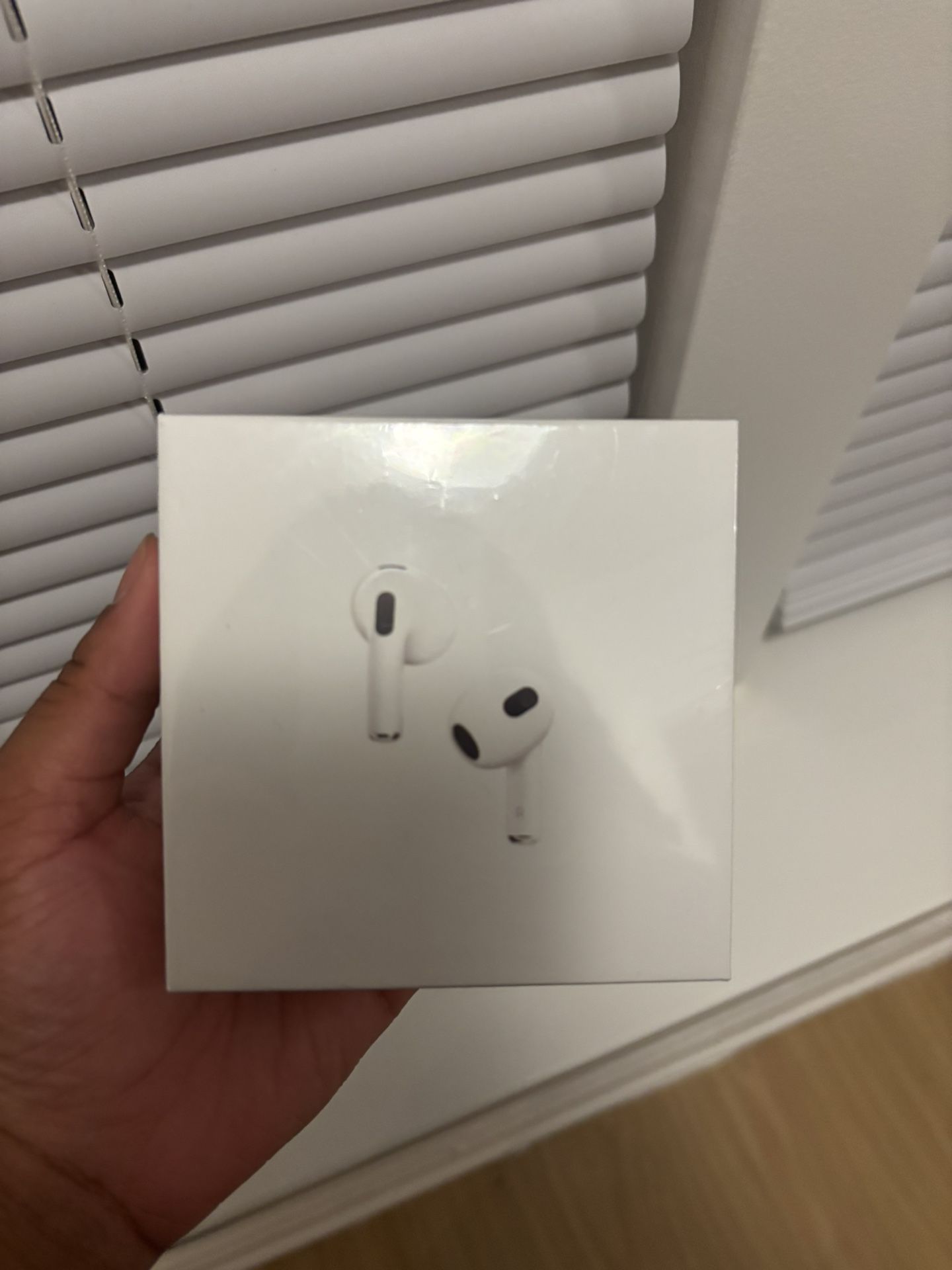 AirPods Gen 3