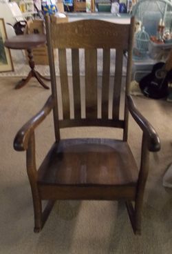 ANTIQUE WOODEN ROCKING CHAIR ROCKER 40" HIGH 23" WIDE