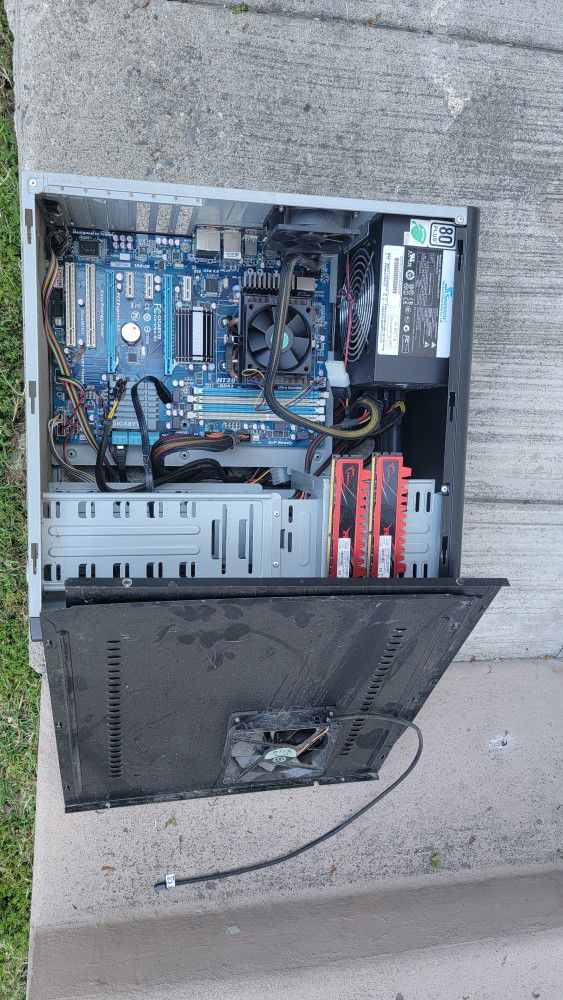 Computer AM3+ motherboard 8GB RAM